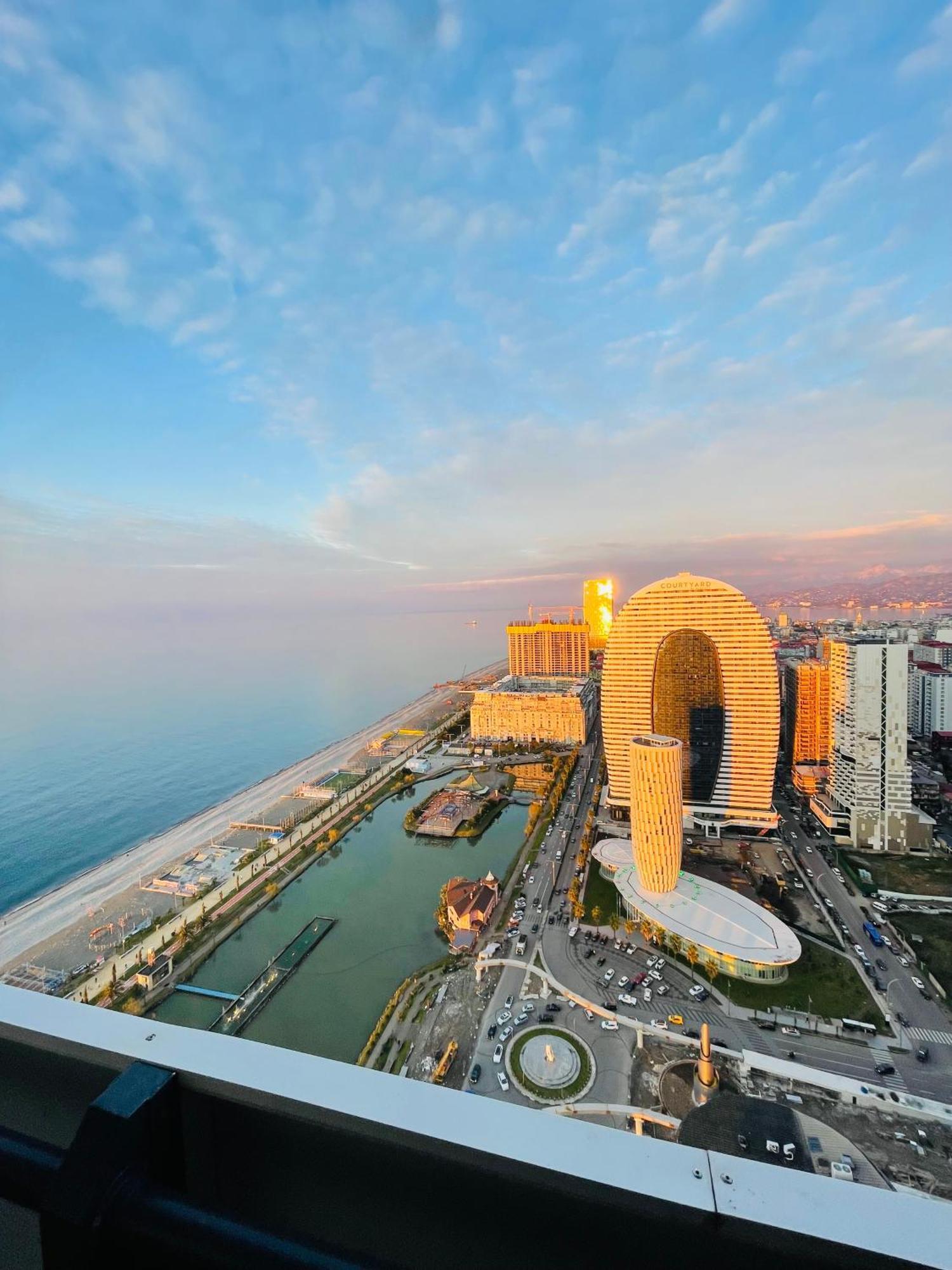 Luxury Batumi Hotel Екстериор снимка