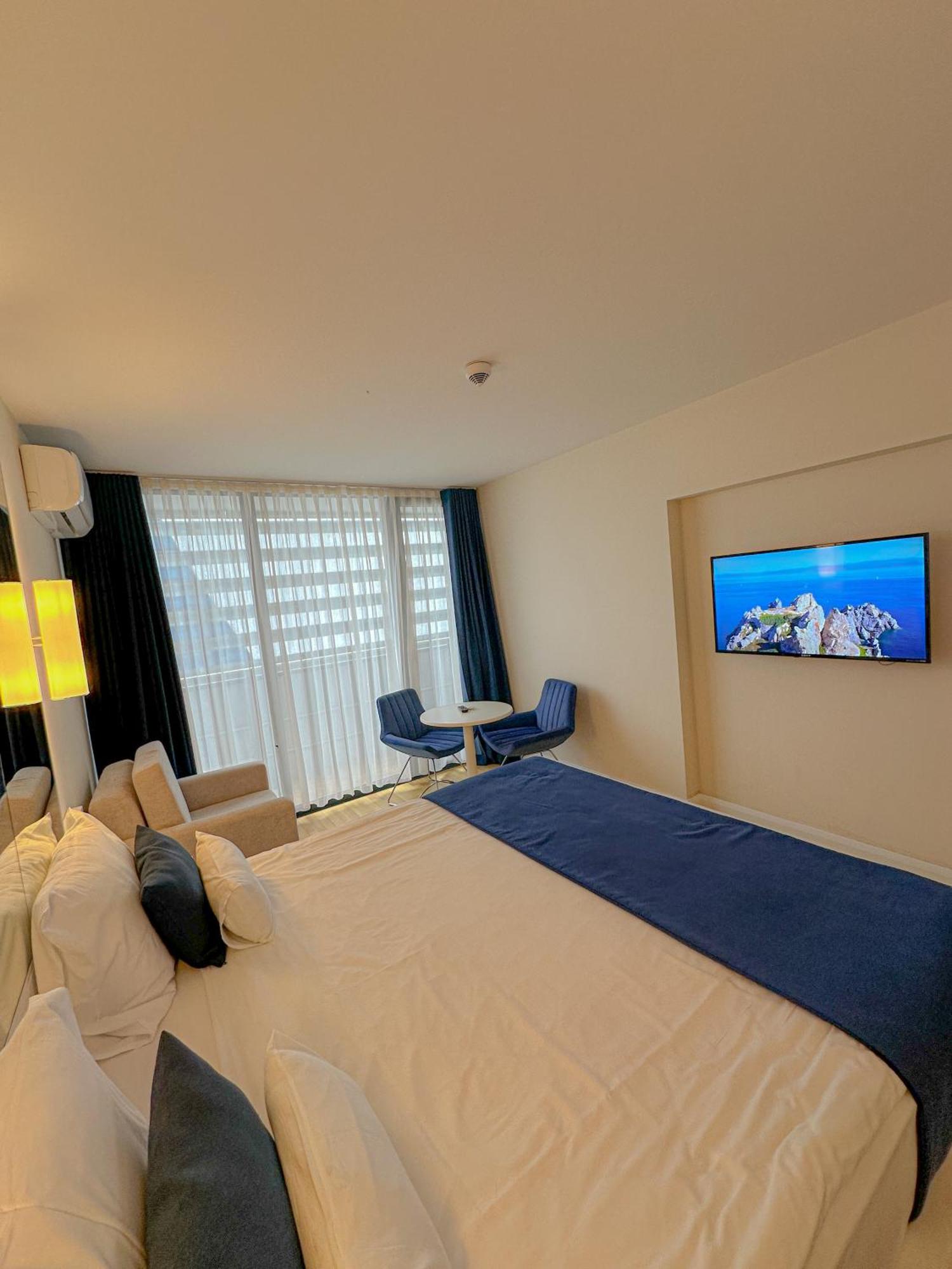 Luxury Batumi Hotel Екстериор снимка
