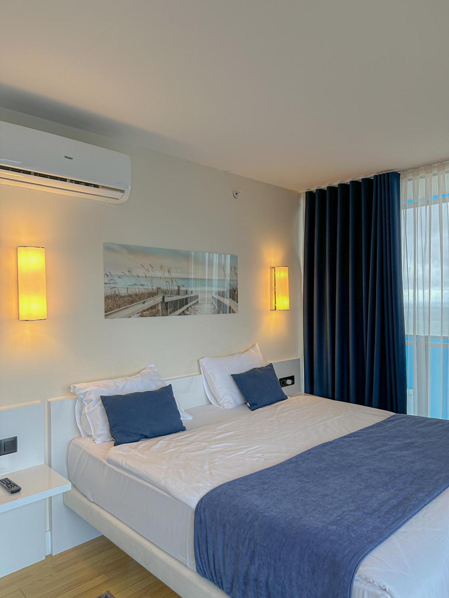 Luxury Batumi Hotel Екстериор снимка