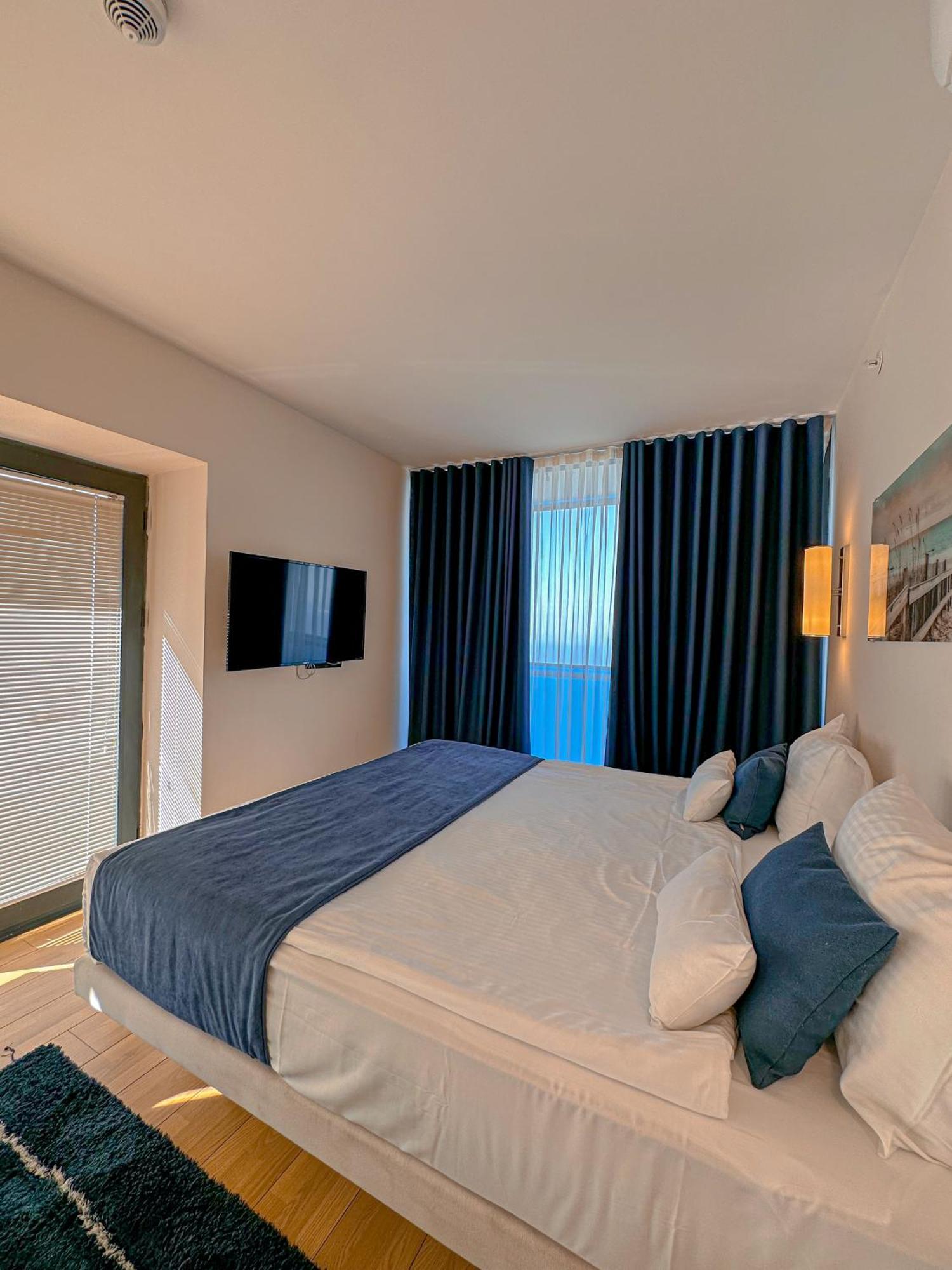 Luxury Batumi Hotel Екстериор снимка