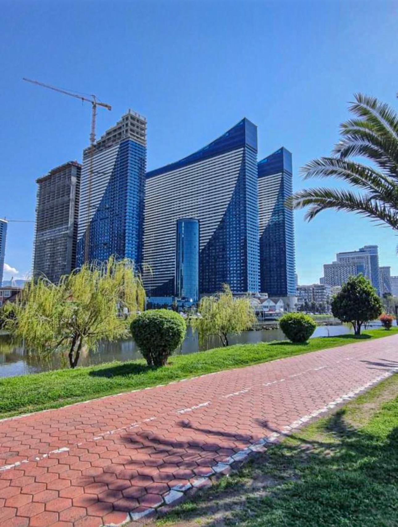 Luxury Batumi Hotel Екстериор снимка