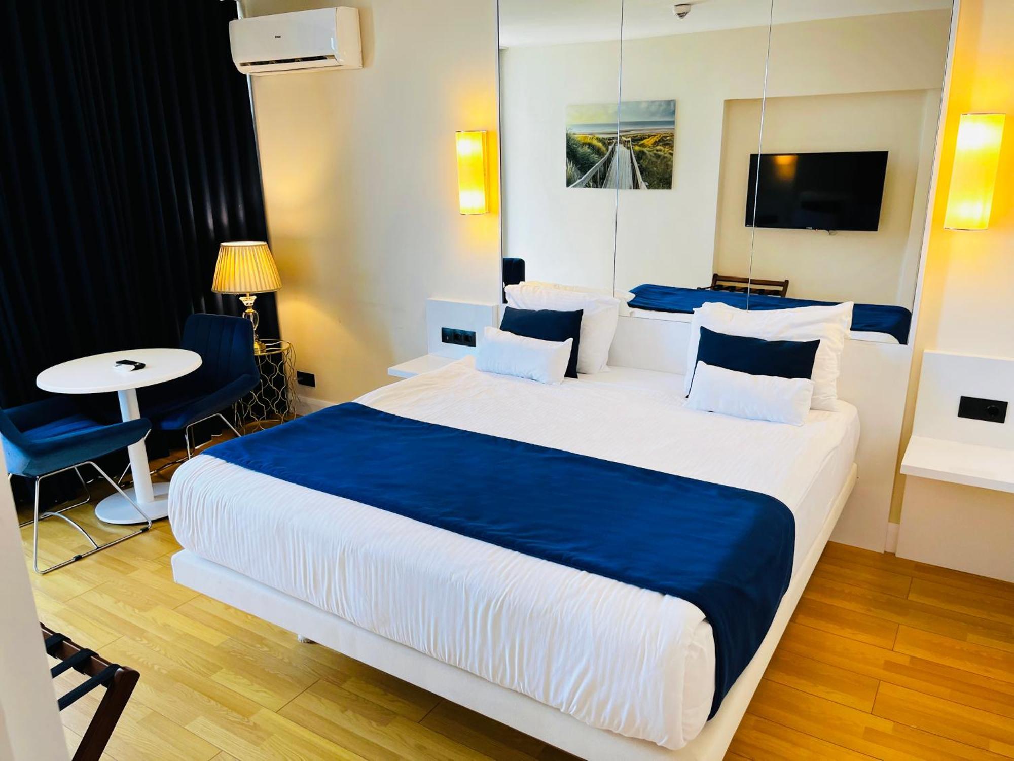 Luxury Batumi Hotel Екстериор снимка