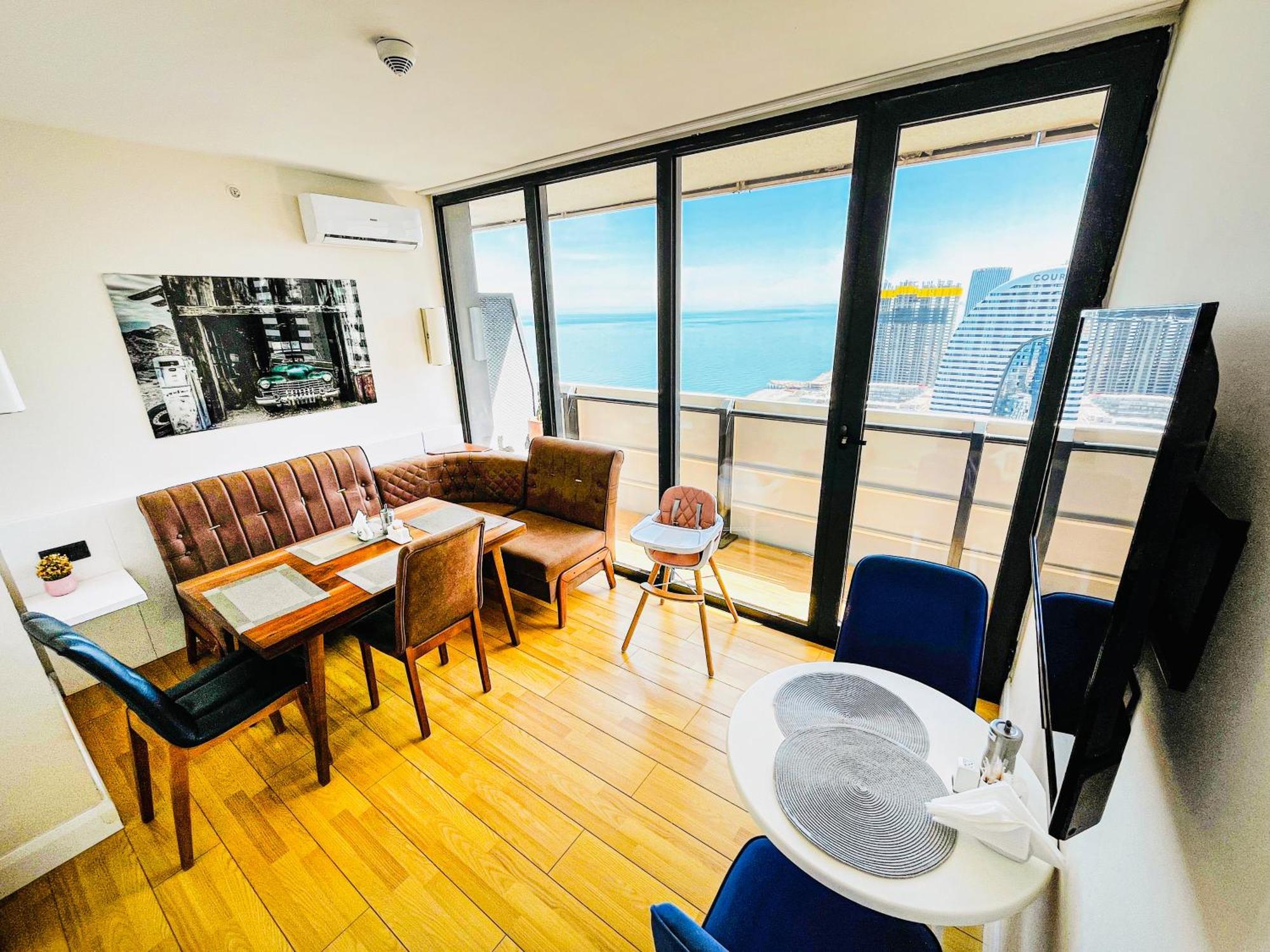 Luxury Batumi Hotel Екстериор снимка