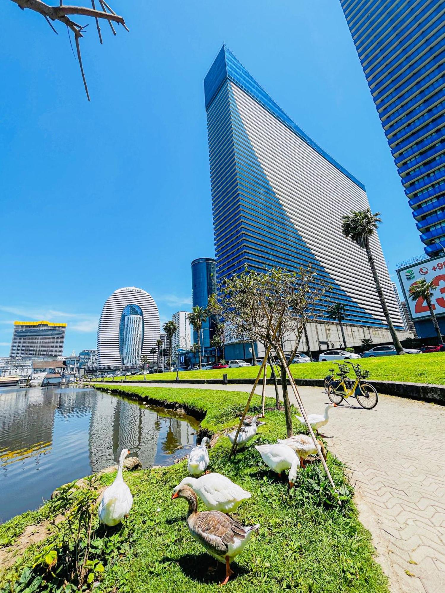 Luxury Batumi Hotel Екстериор снимка